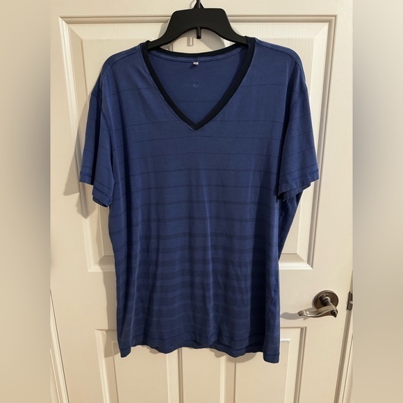 Lululemon Other - Lululemon Men's V Neck Blue Stripe Short Sleeve Stretch Tee Size XL